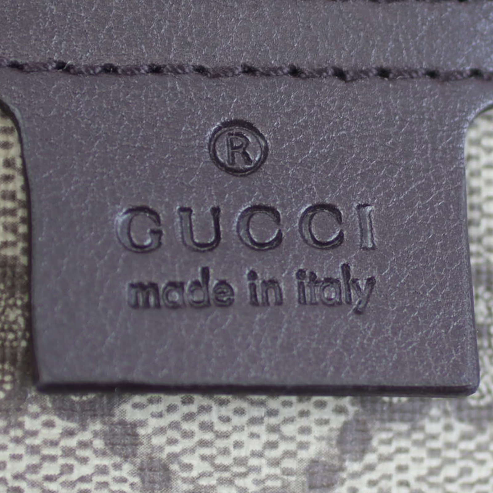 Gucci GG Supreme Tote Stamp