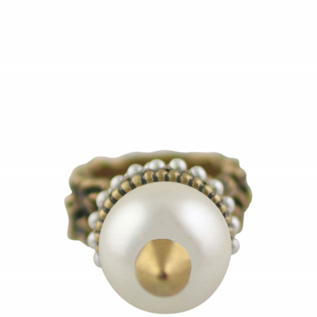 Gucci Glass Pearl Spike Ring top
