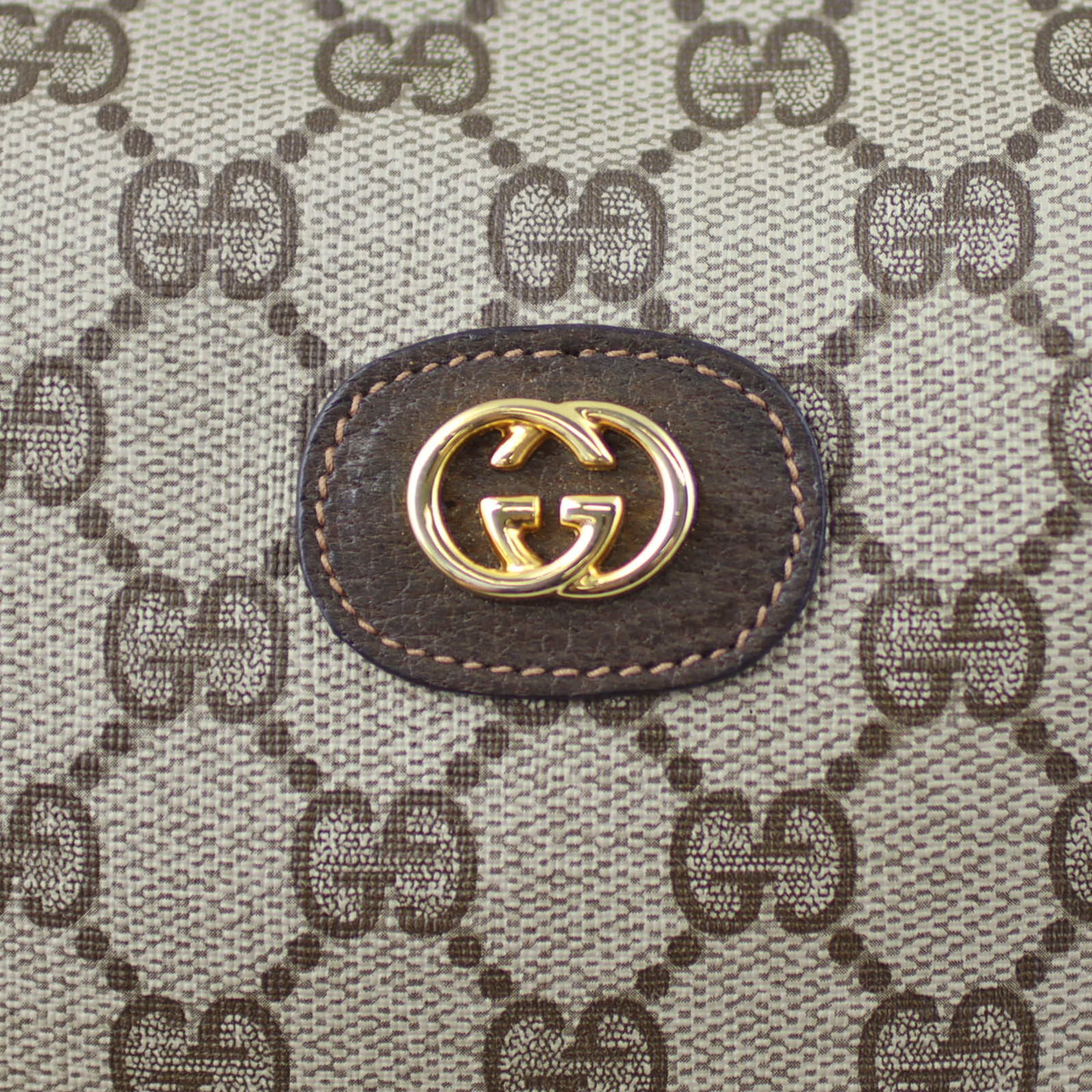 Gucci GG Supreme Crossbody Hardware