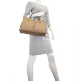 Gucci Jackie Small Soft Tote Mannequin