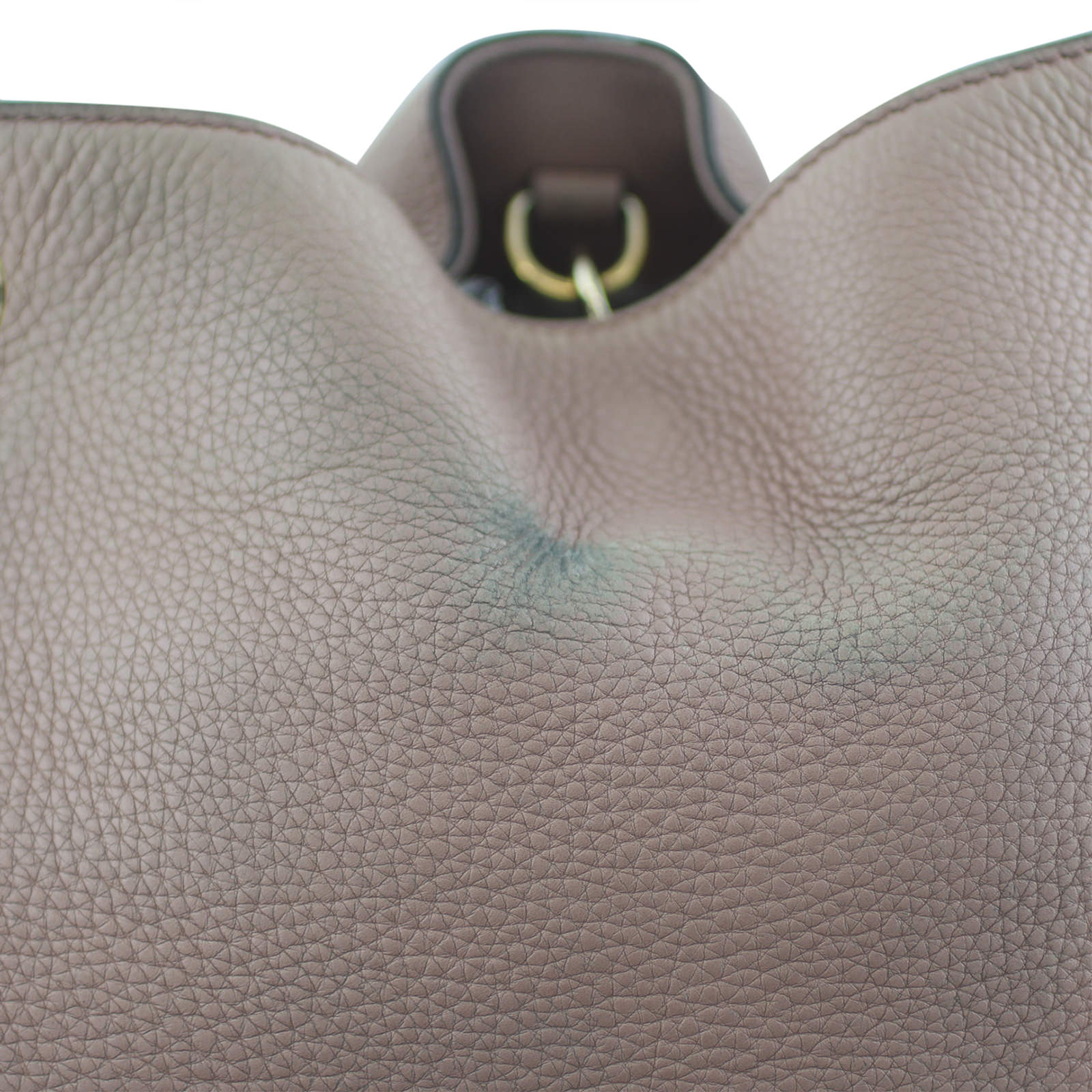 Gucci Soho Chain Shoulder Bag Stain