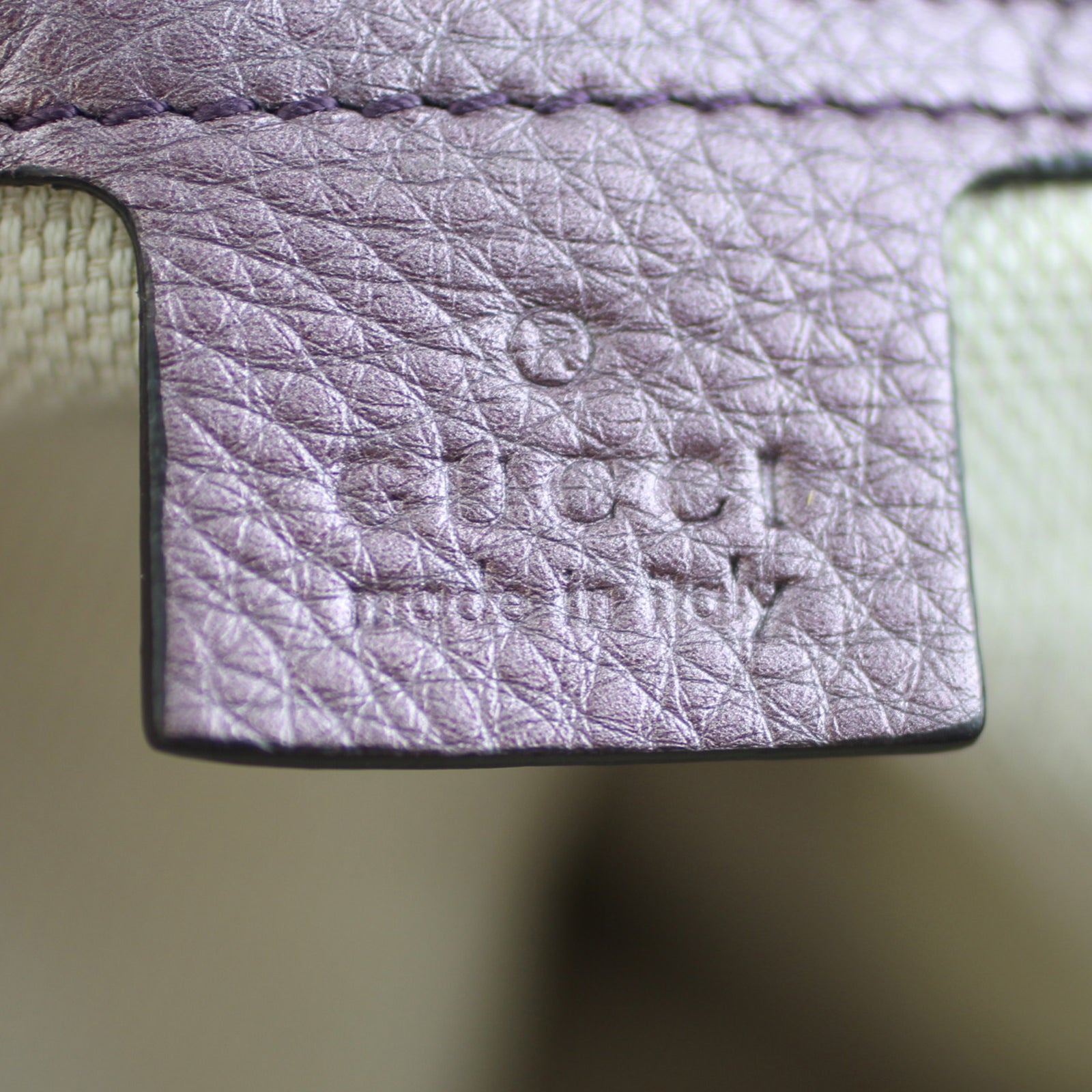 Gucci Soho Metallic Shoulder Bag Stamp