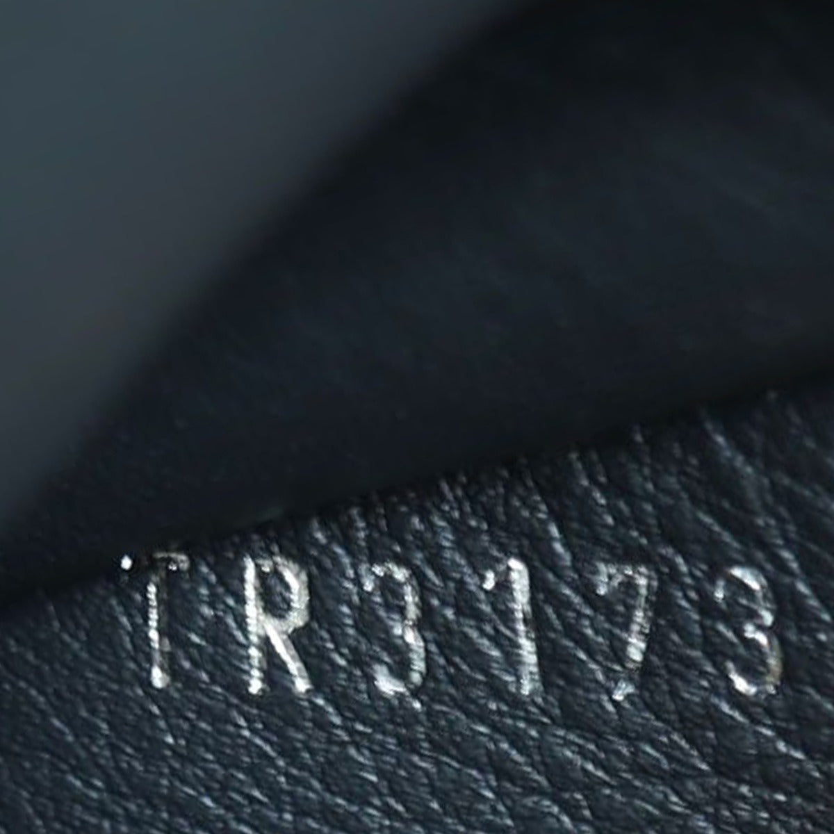 Louis Vuitton Capucines MM Date code
