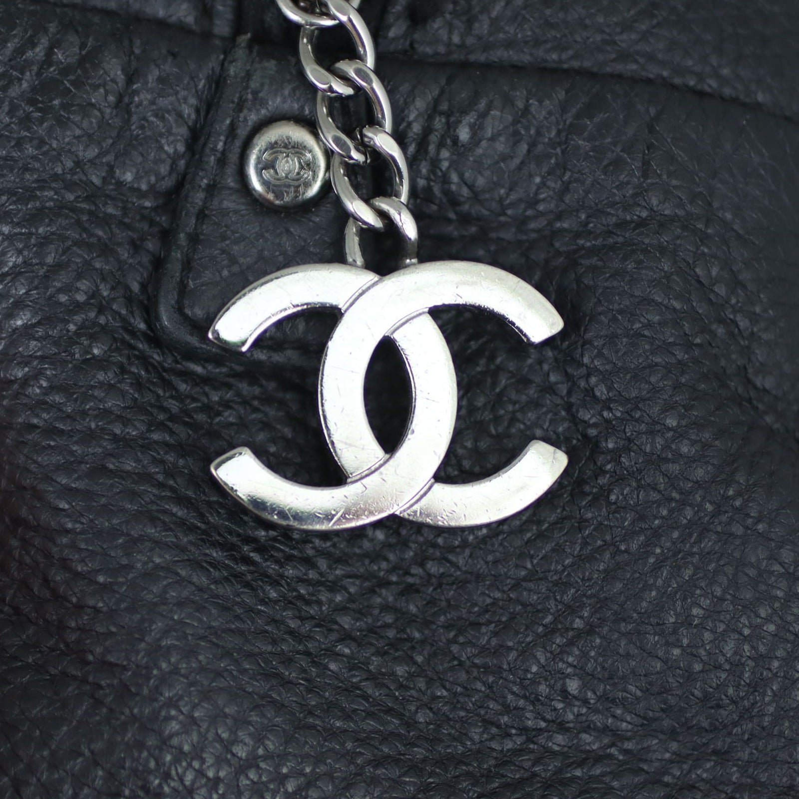 Chanel Luxe Ligne Bowler Bag Hardware