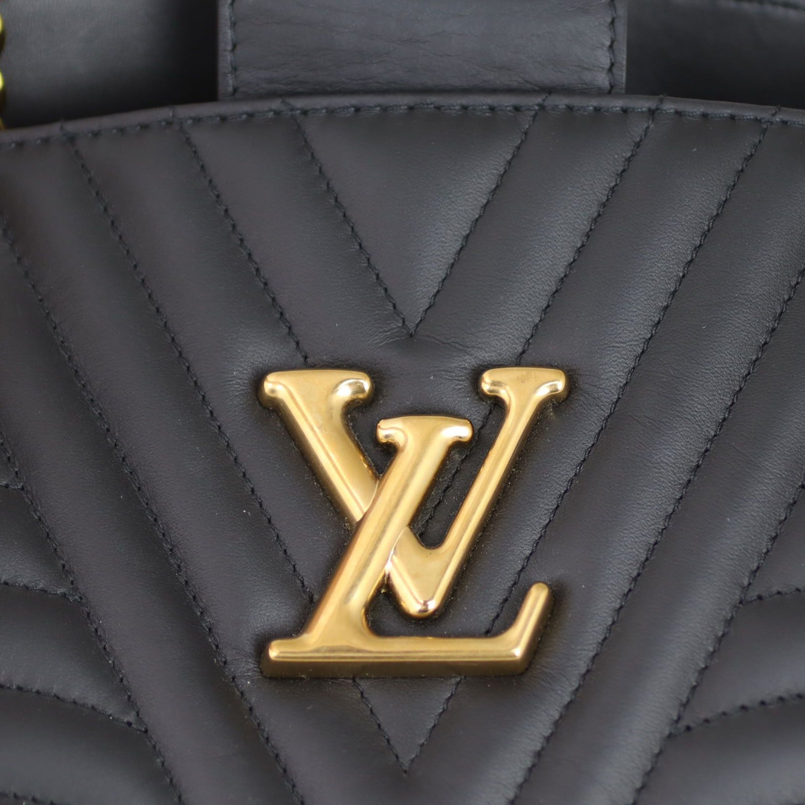 Louis Vuitton New Wave Chain Tote Hardware