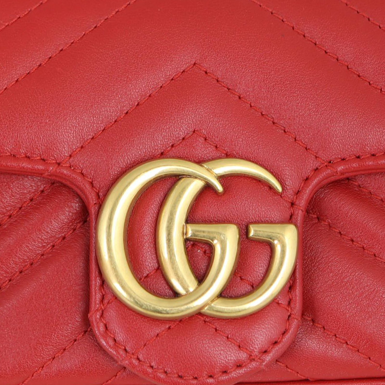 Gucci GG Marmont Super Mini Shoulder Bag Hardware