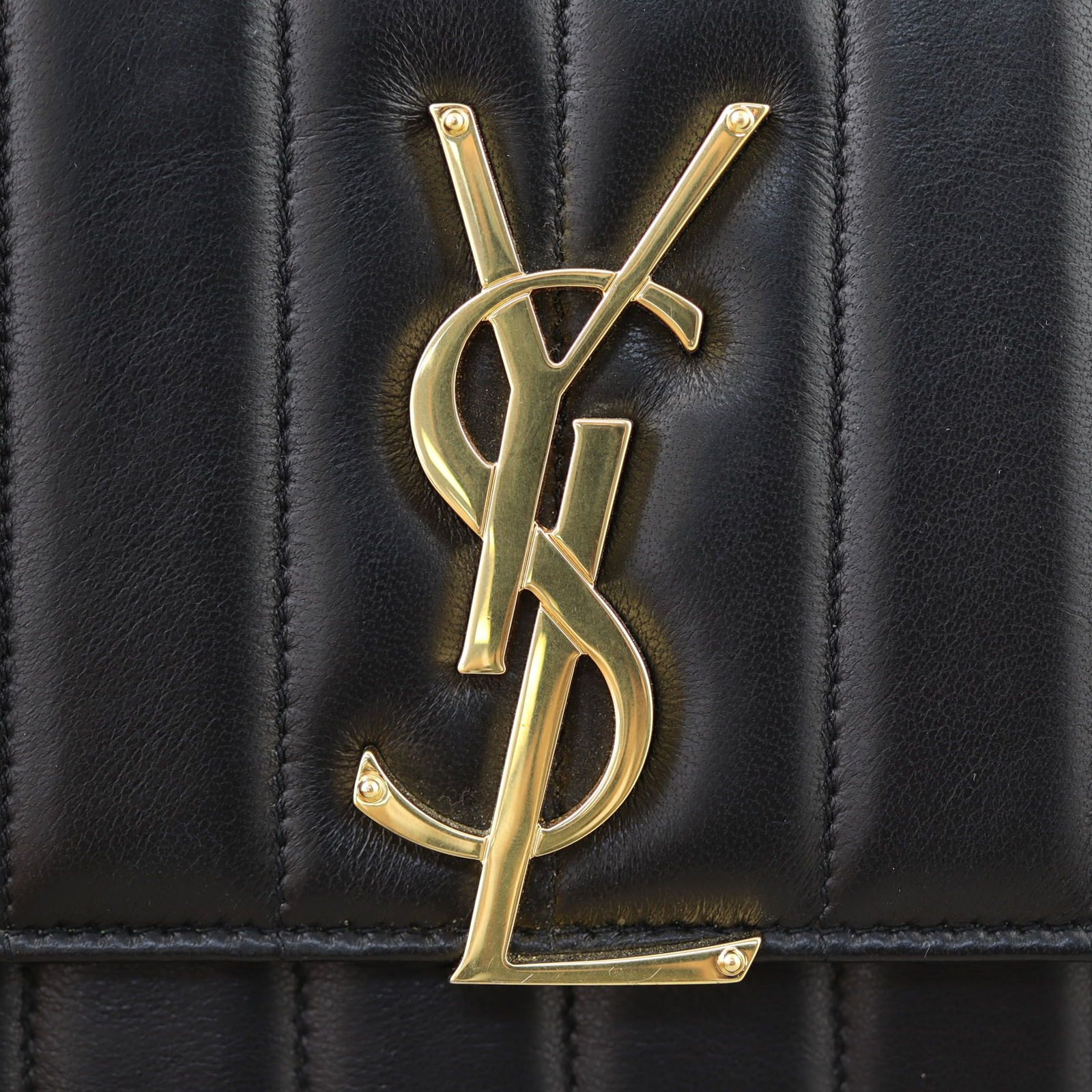 Saint Laurent Vicky Wallet on Chain Hardware