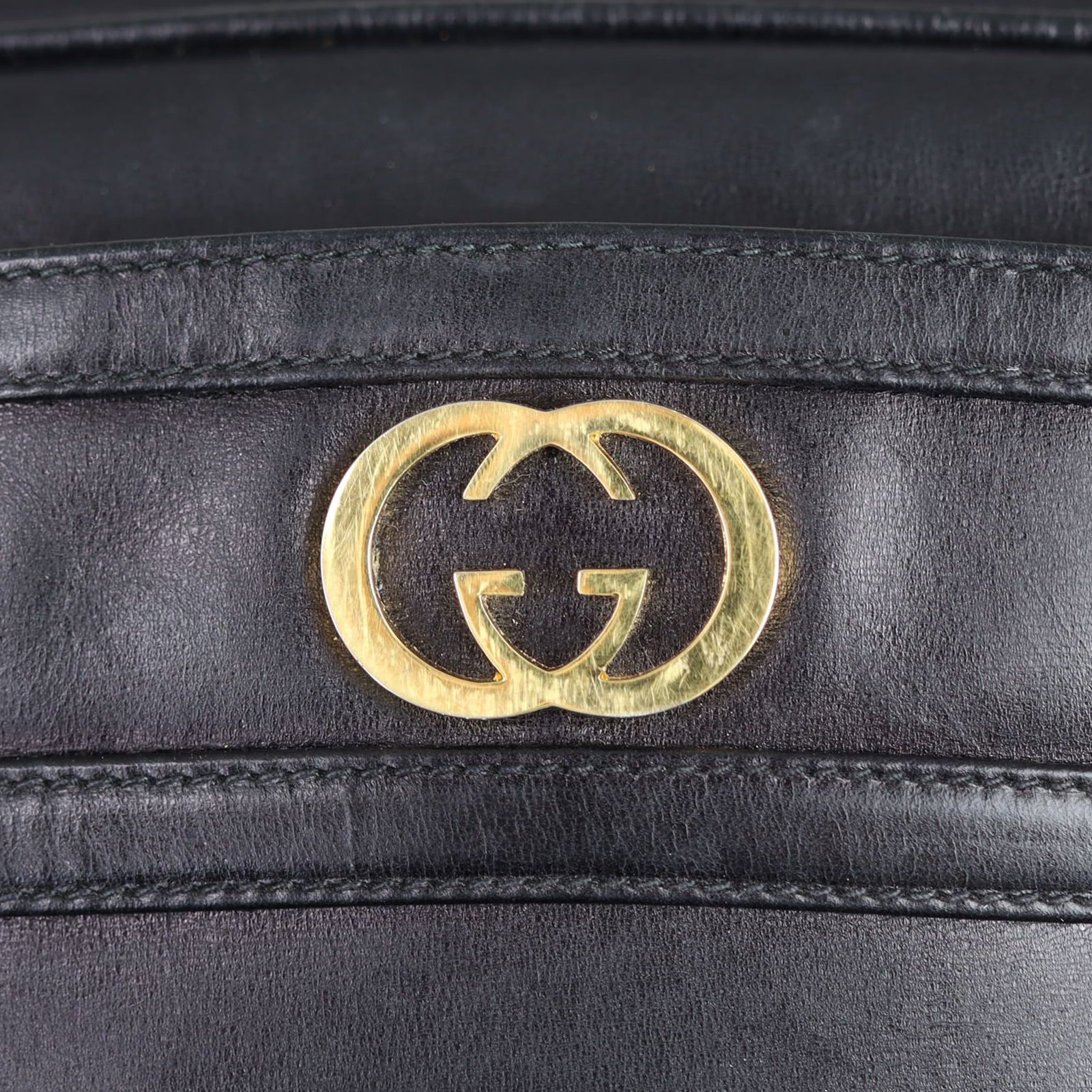Gucci GG Vintage Leather Shoulder Bag Hardware