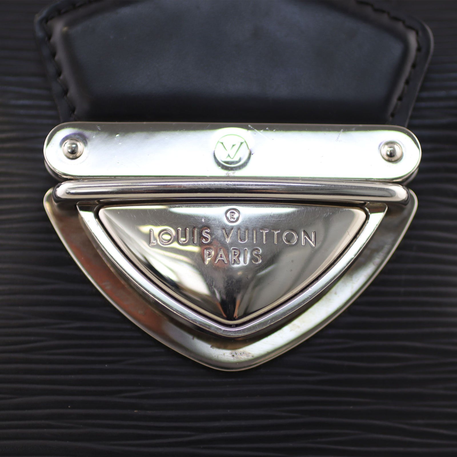 Louis Vuitton Montaigne Bowling GM Epi Hardware