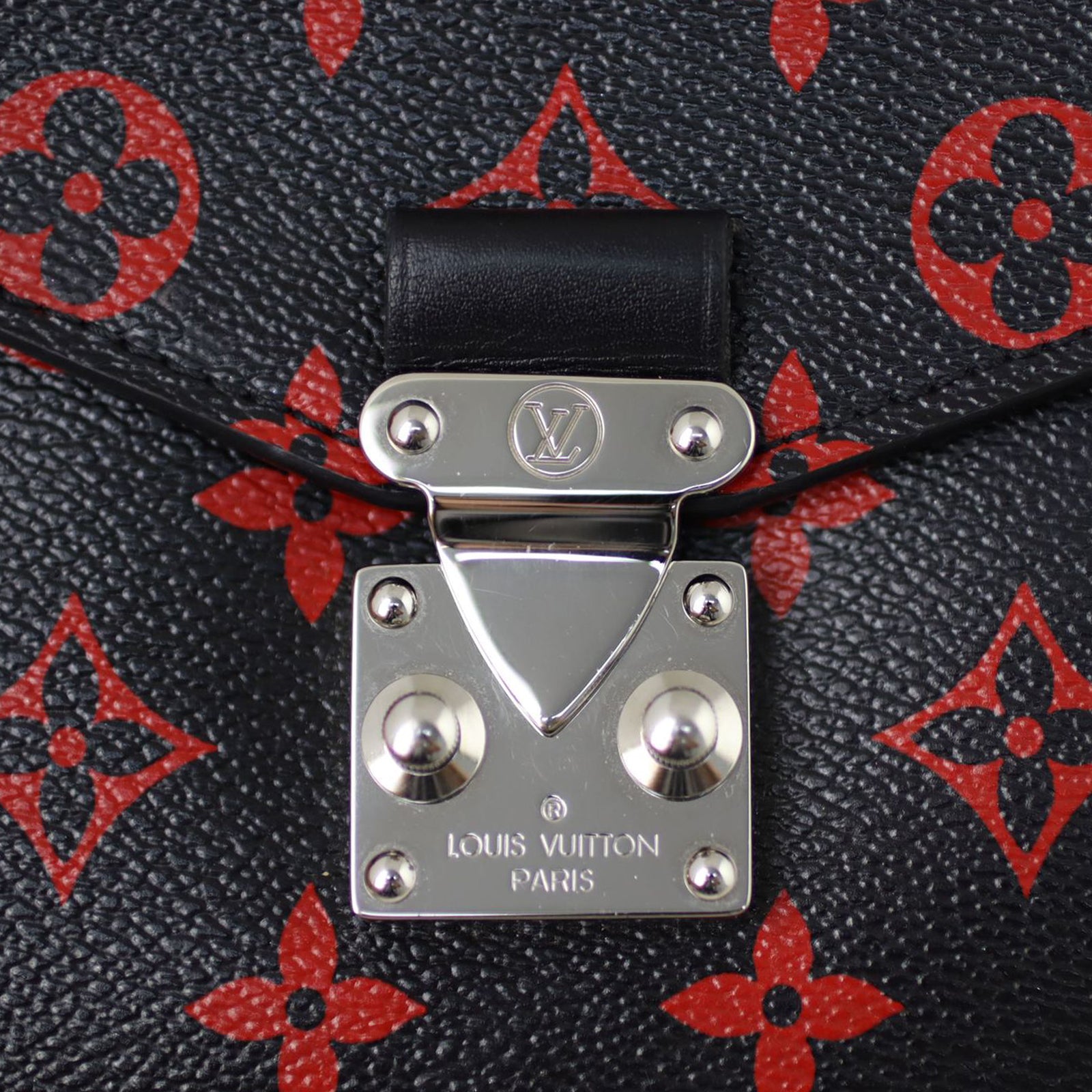Louis Vuitton Pochette Metis Monogram Infrarouge Hardware