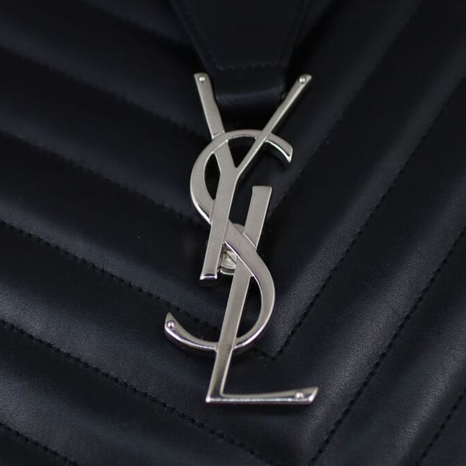 Saint Laurent Chevron Shopping Tote Hardware