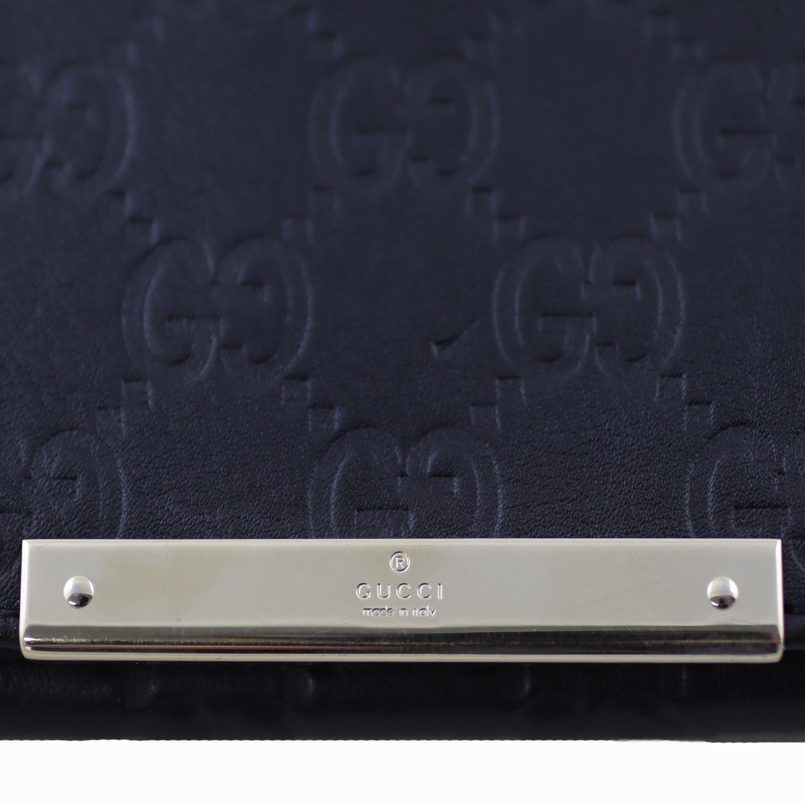 Gucci Guccissima Continental Wallet Hardware