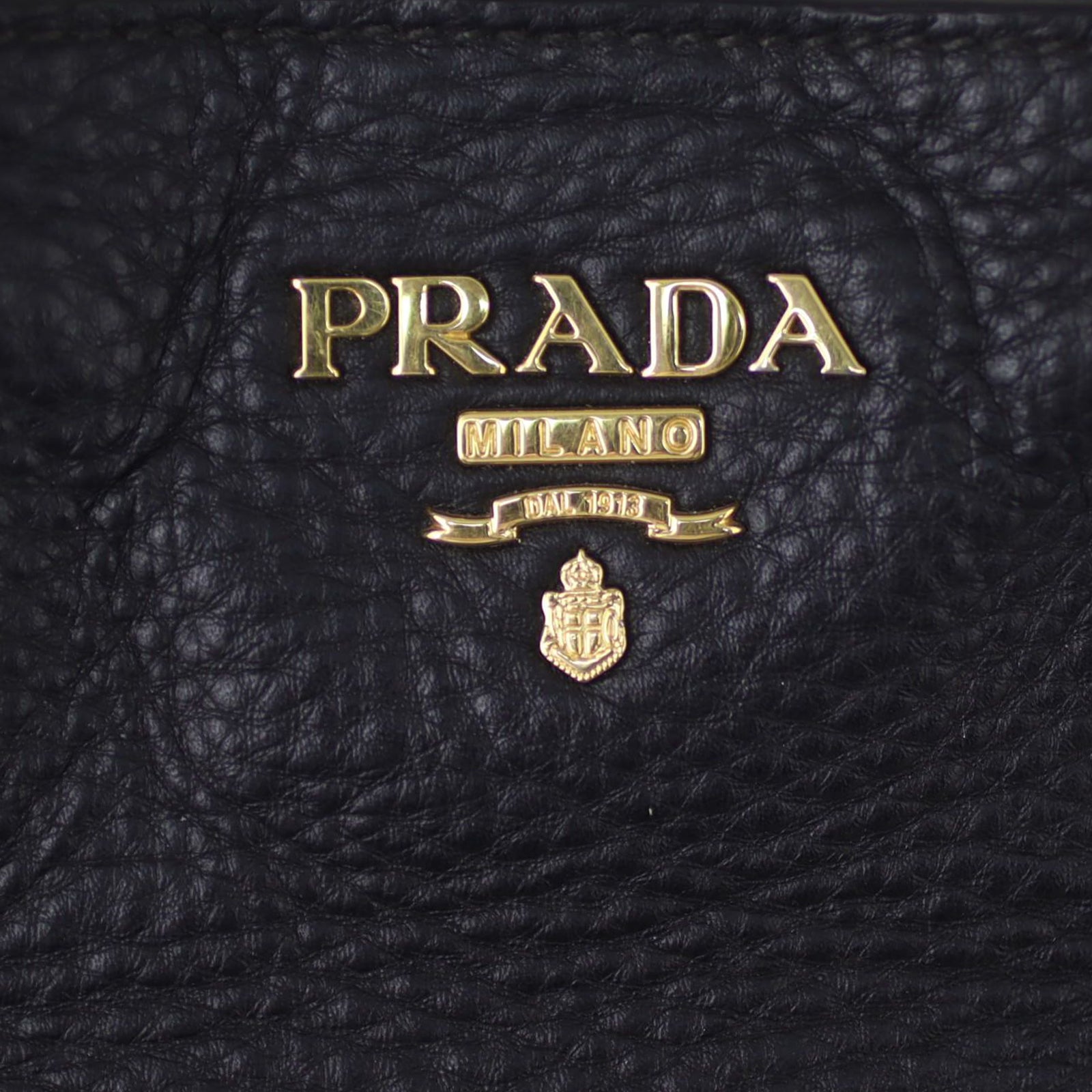 Prada Vitello Daino Shopper Hardware
