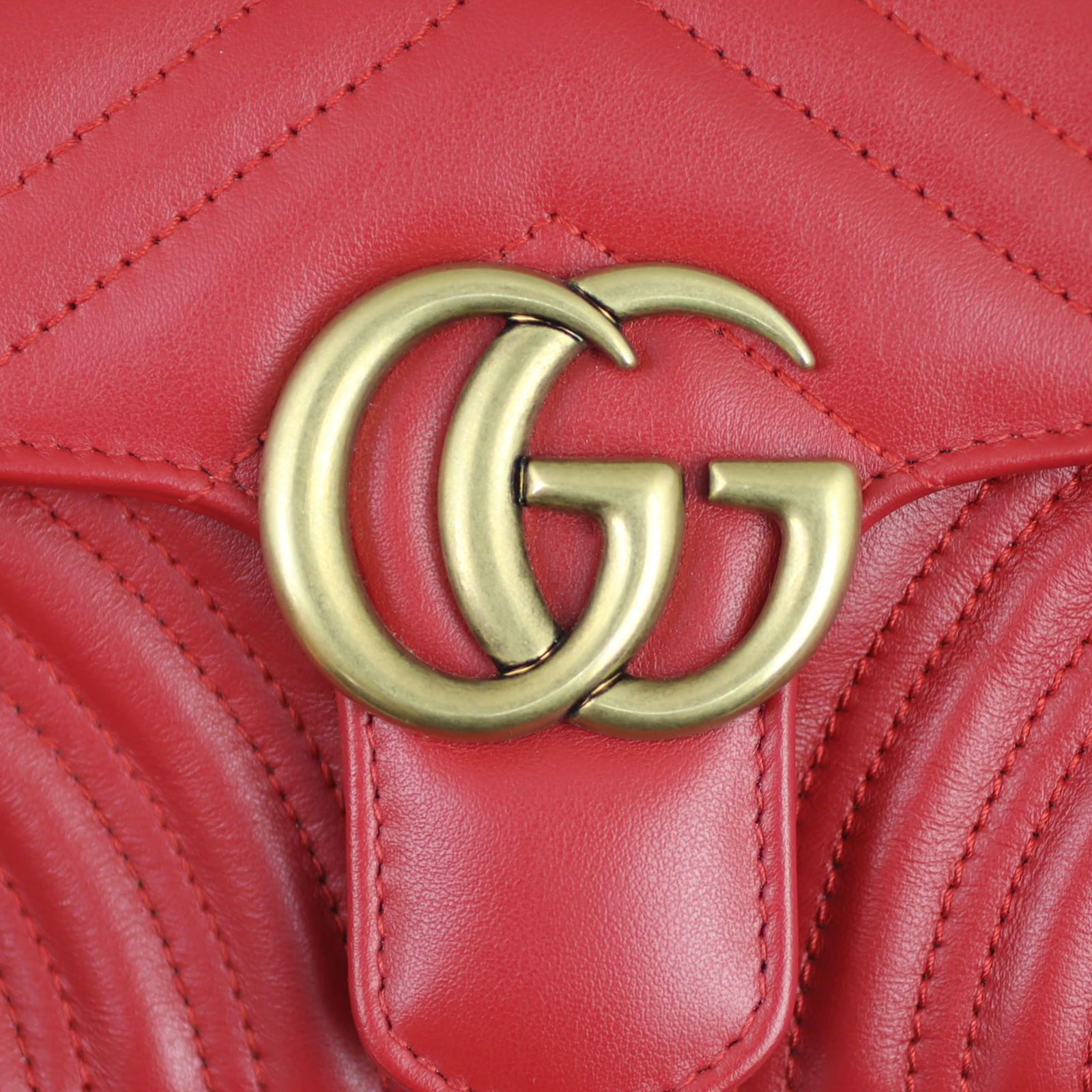 Gucci GG Marmont Matelasse Mini Shoulder Bag Hardware