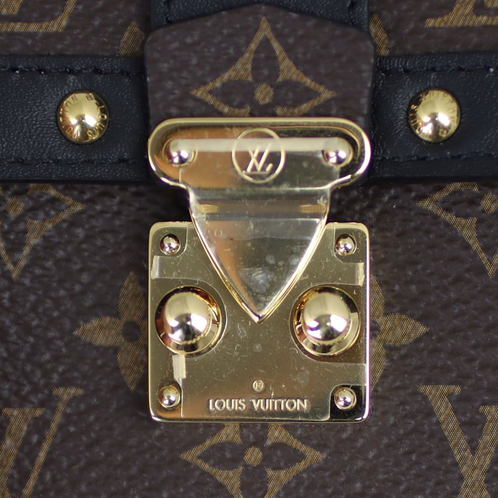 Louis Vuitton Essential Trunk Monogram Hardware