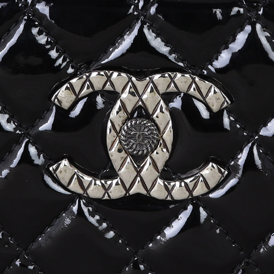 Chanel Brilliant Patent Camera Bag Large Hardware