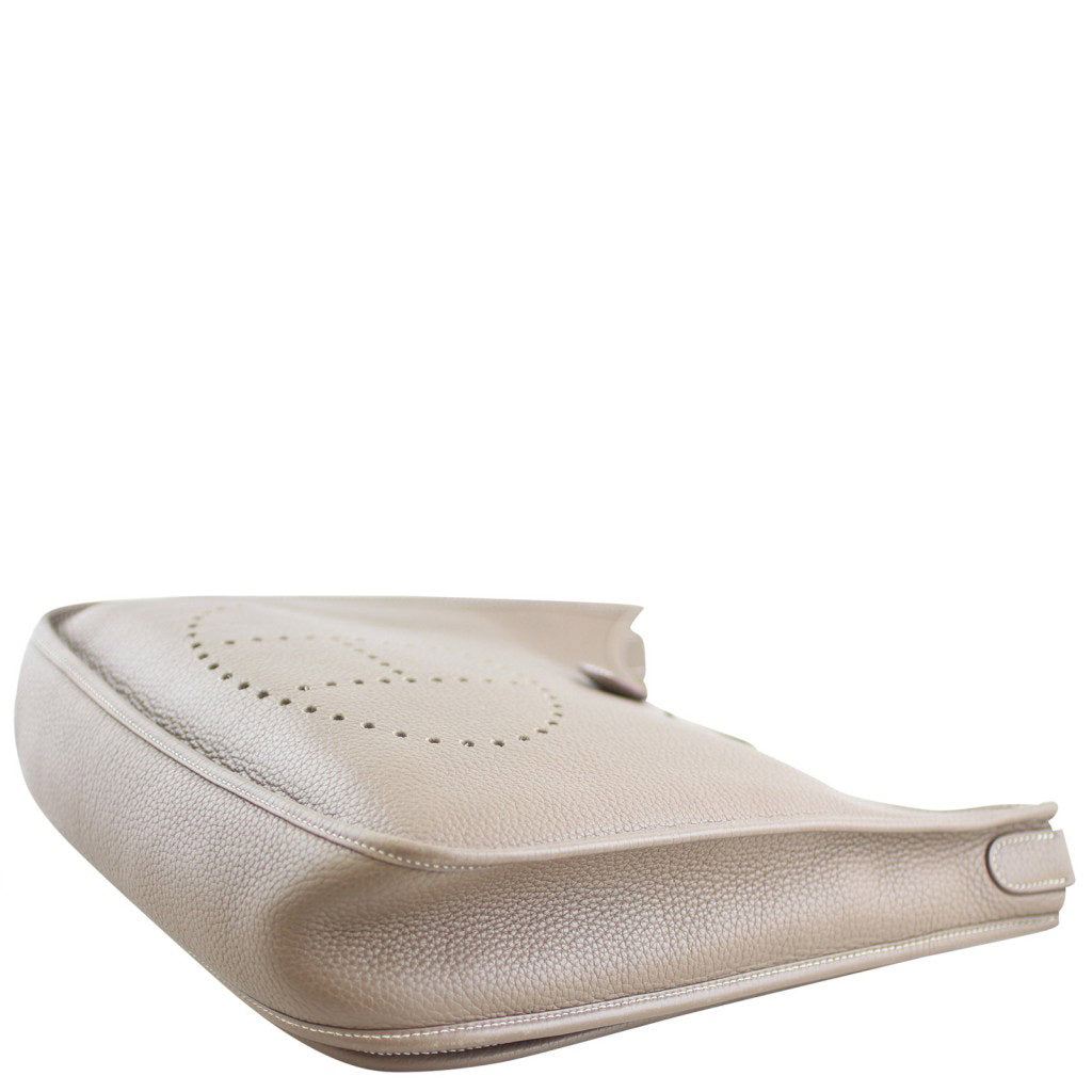 Hermes Evelyne III GM corner