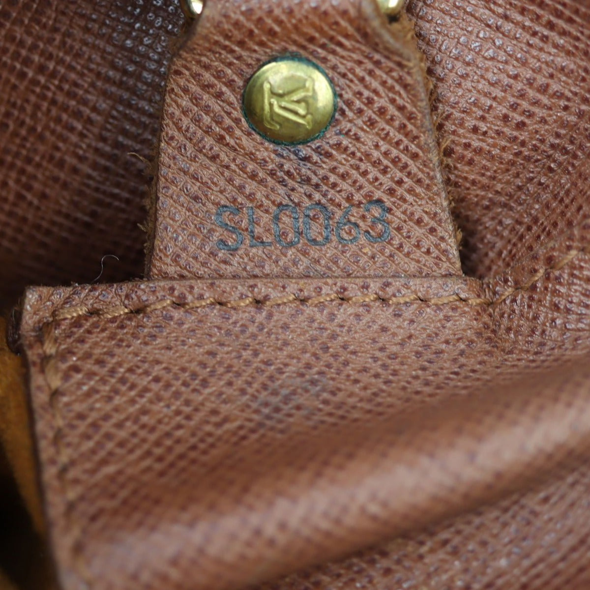Louis Vuitton Musette Salsa Monogram Date code
