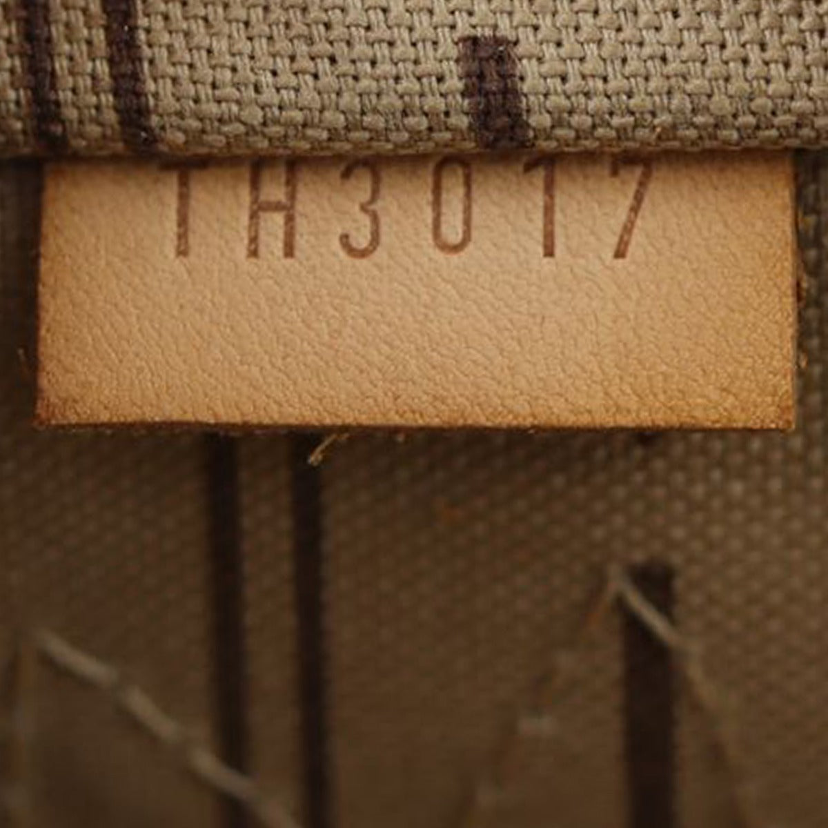 Louis Vuitton Neverfull PM Monogram Date code
