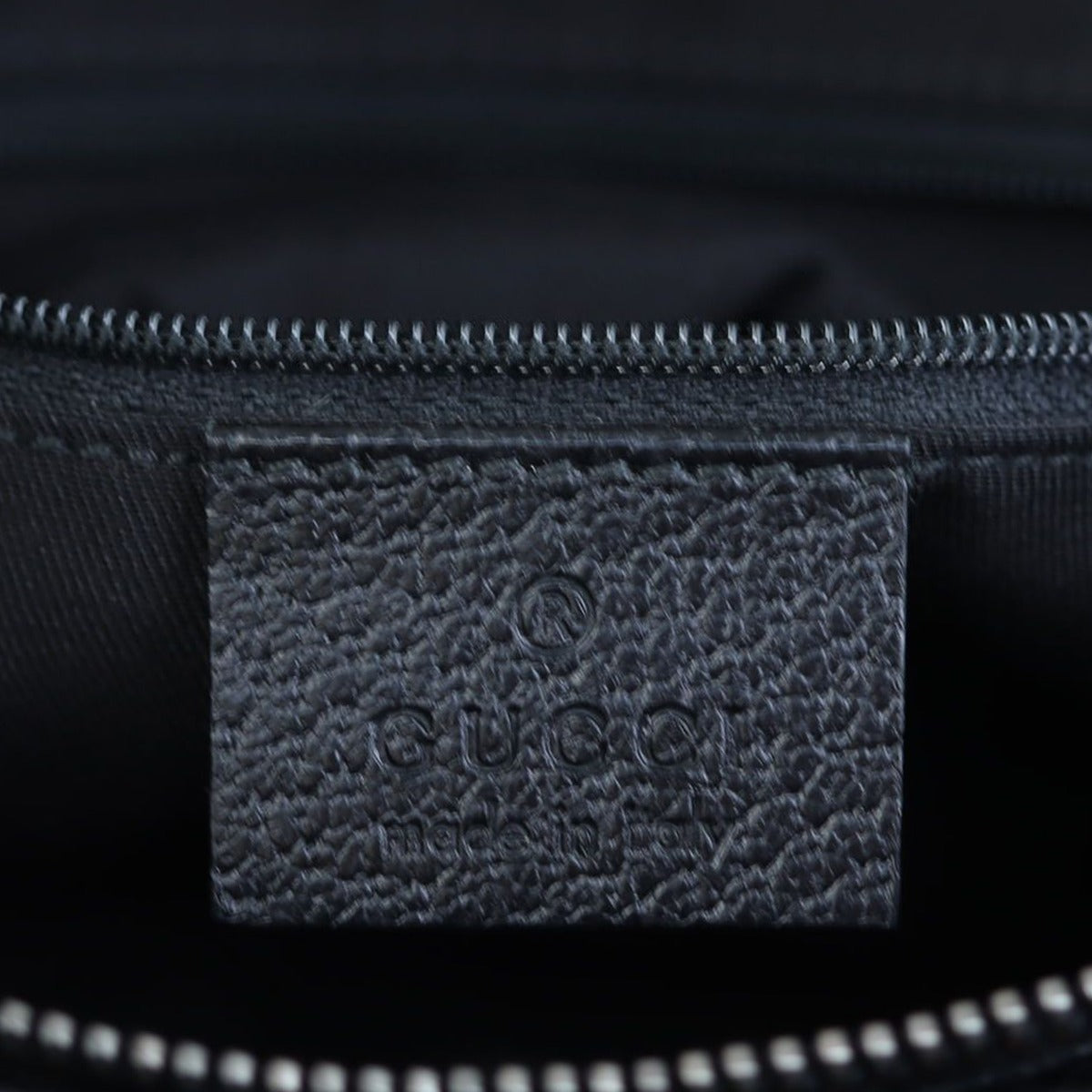 Gucci GG Canvas Eclipse Tote Stamp
