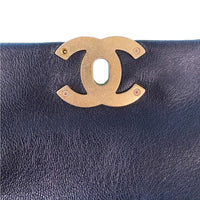 Chanel 19 Flap Bag Large | Gold hardware