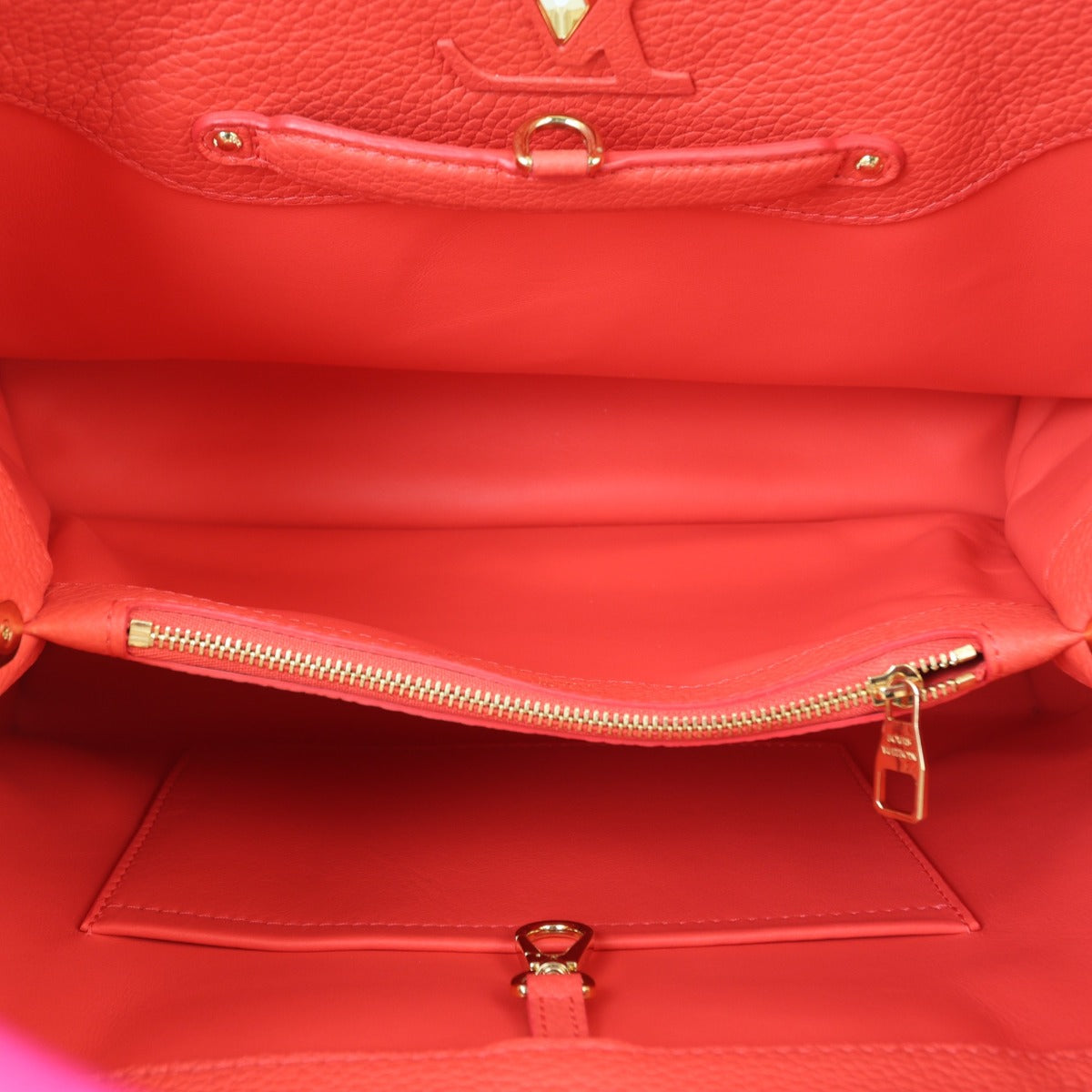 Louis Vuitton Capucines MM