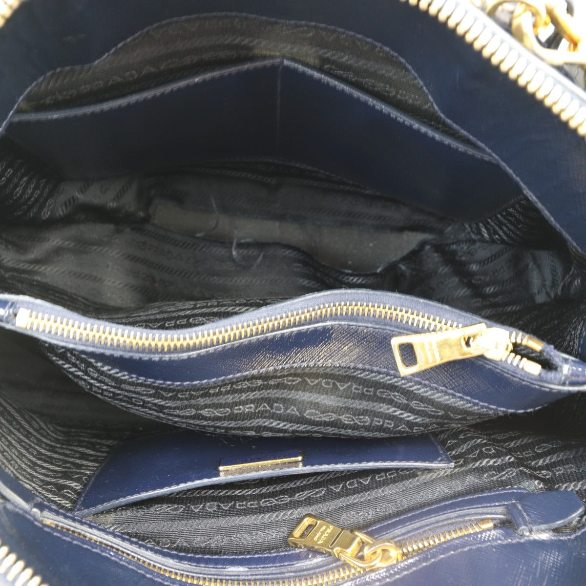 Prada Saffiano Vernice Promenade