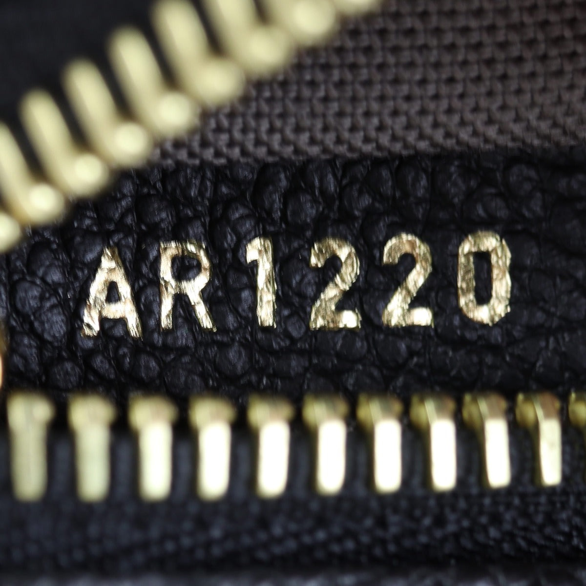 Louis Vuitton Pochette Metis Monogram Empreinte Date code