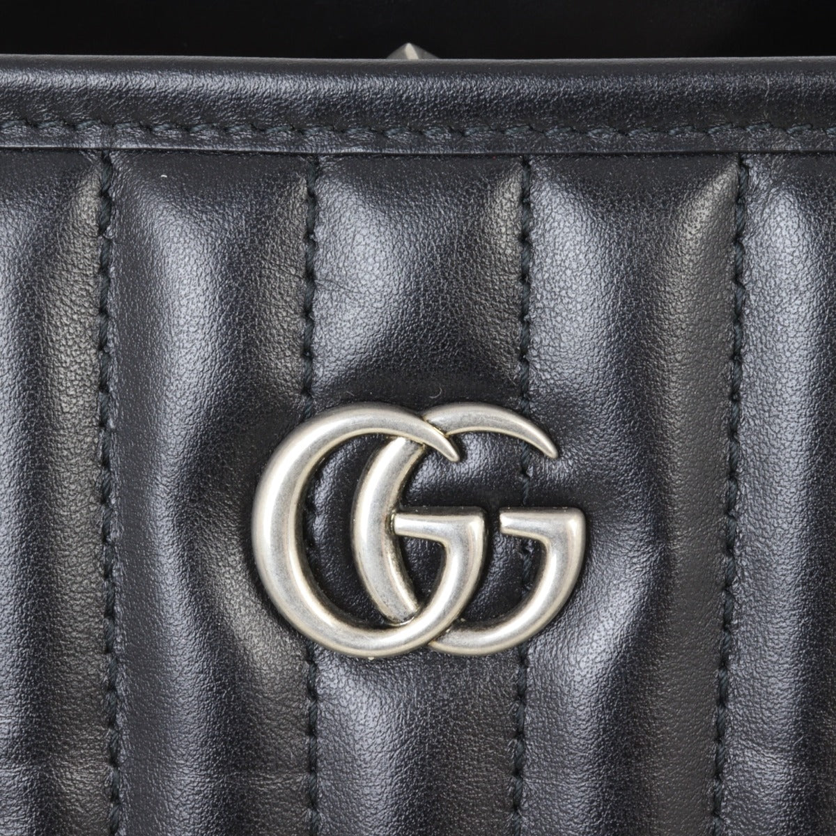 Gucci GG Marmont Matelasse Aria Chain Tote Small