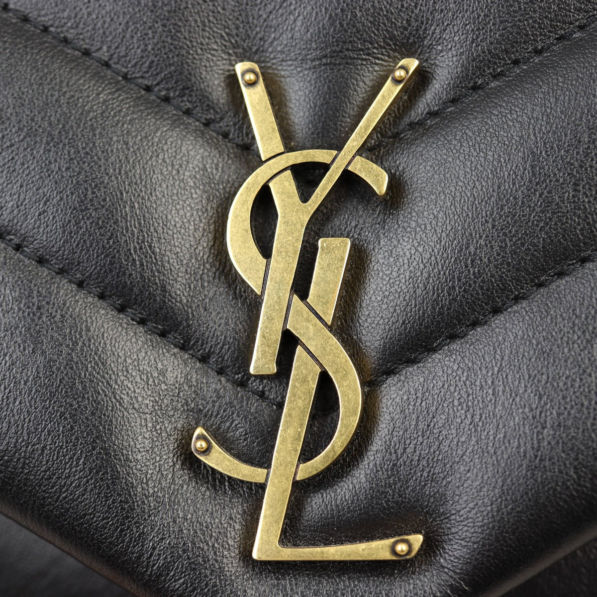 Saint Laurent Loulou Small