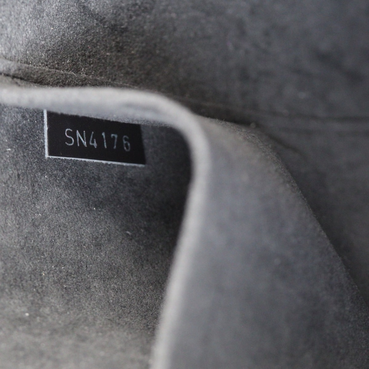 Louis Vuitton Alma PM Epi