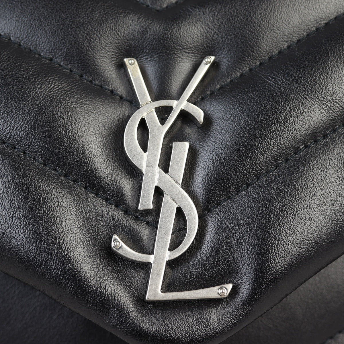 Saint Laurent Loulou Small