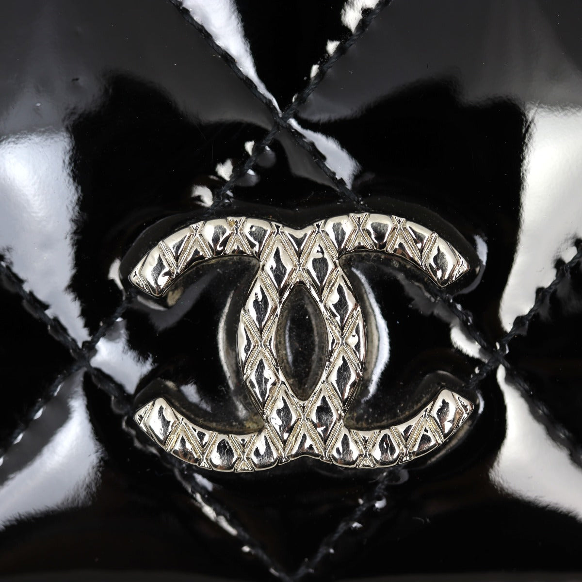 Chanel Brilliant CC Yen Wallet Patent