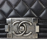 Chanel Boy Old Medium | 16 Series
