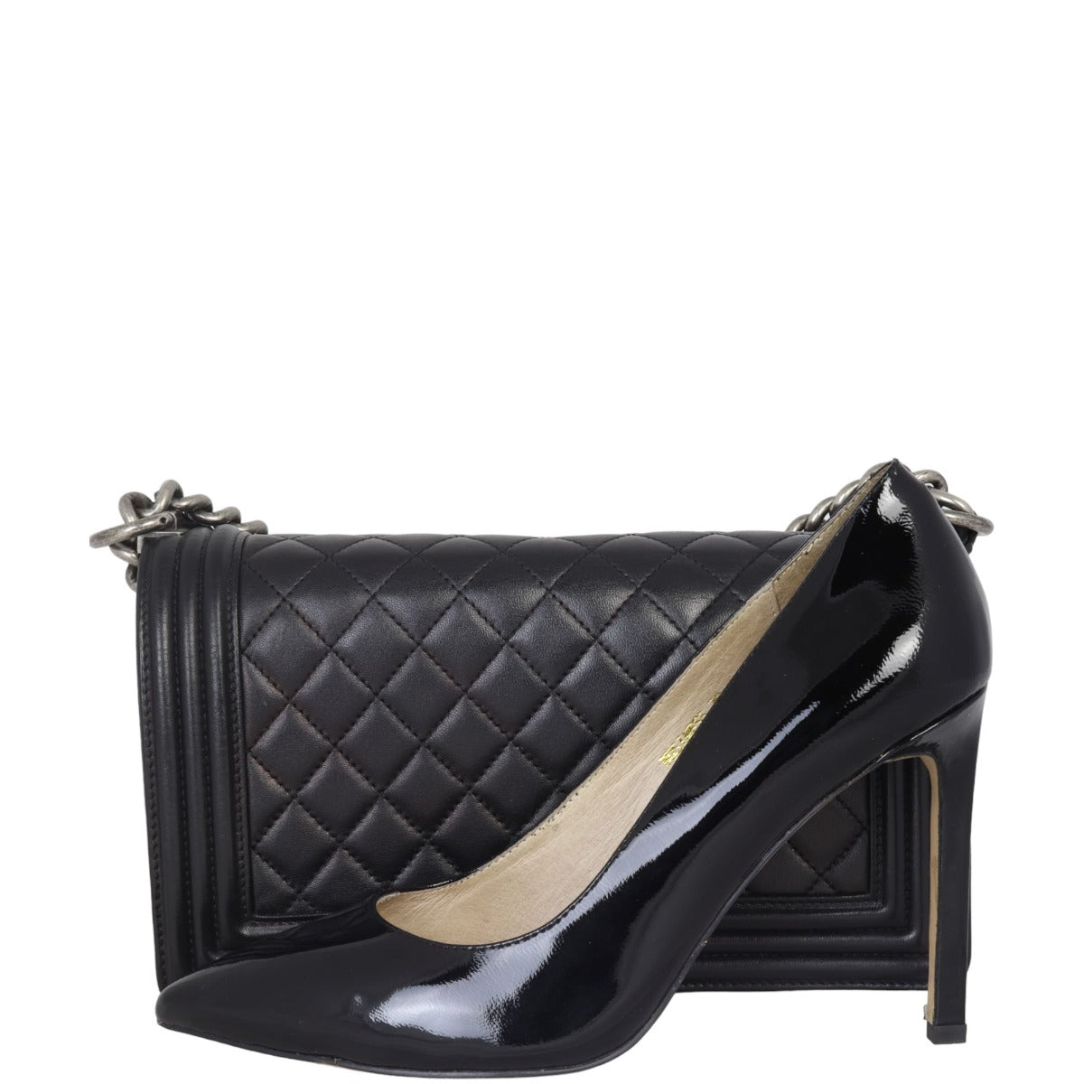 Chanel Boy Old Medium | 16 Series