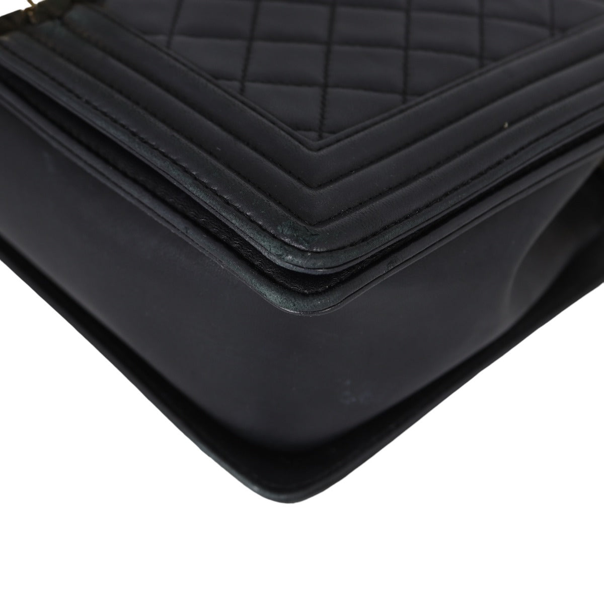 Chanel Boy New Medium | Black 22 Series