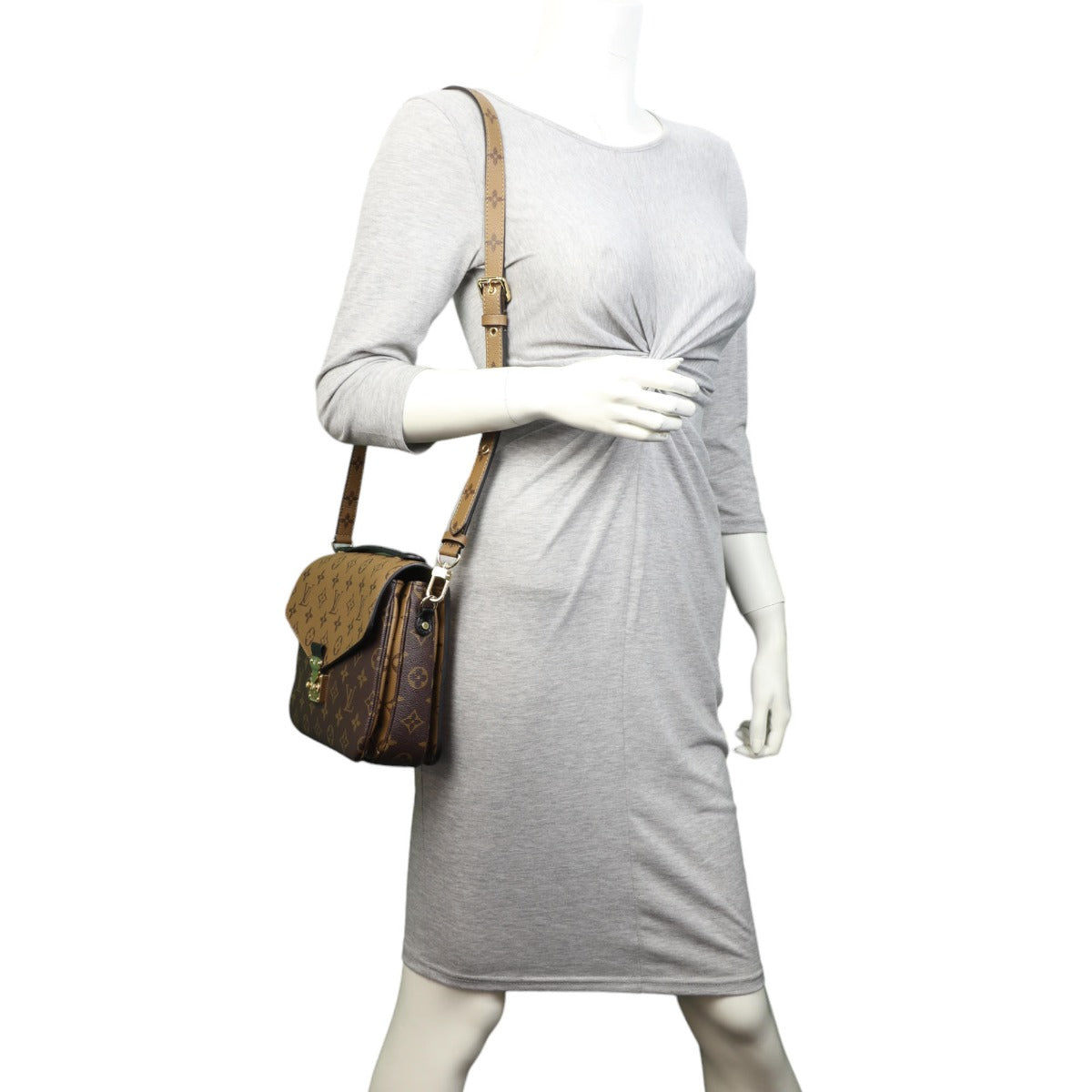 Louis Vuitton Pochette Metis Monogram Reverse