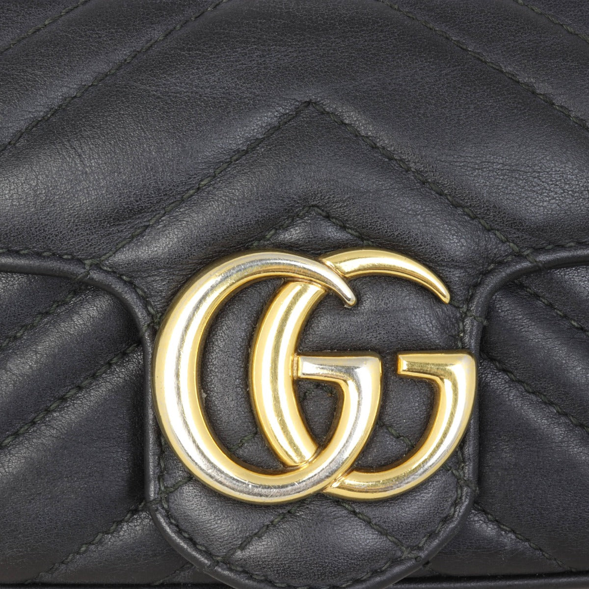 Gucci GG Marmont Matelasse Super Mini Shoulder Bag