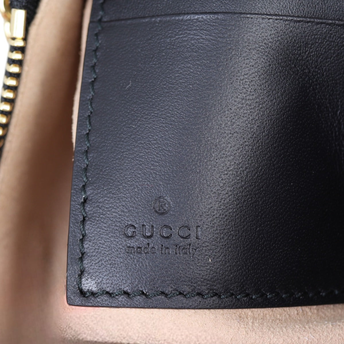 Gucci GG Supreme Monogram Bees Chain Pouch