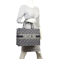 Dior Book Tote Medium Oblique