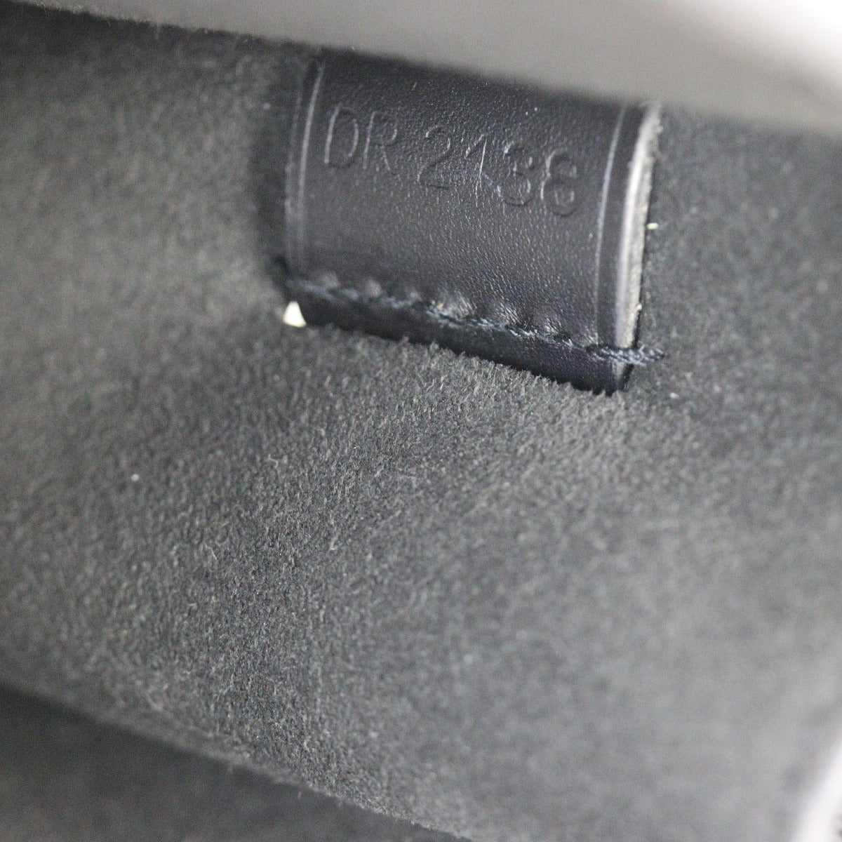 Louis Vuitton Very Tote MM Monogram Cuir Plume