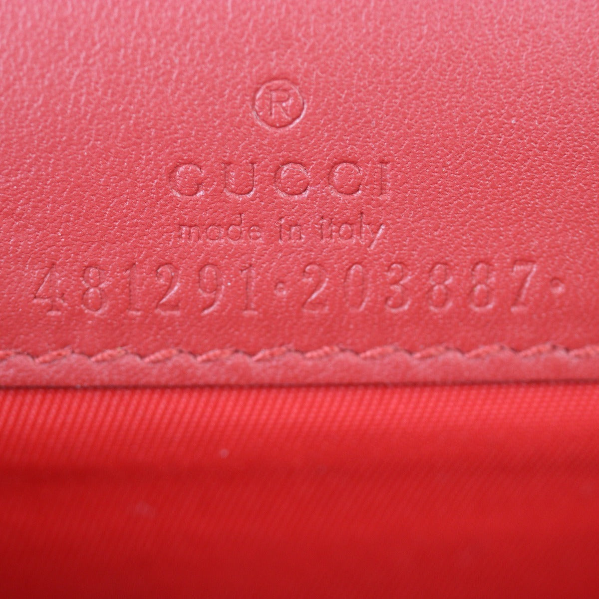 Gucci GG Supreme Cherry Super Mini Chain Bag