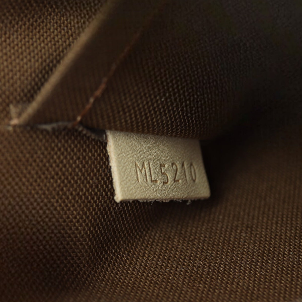 Louis Vuitton Alma BB Monogram | AC