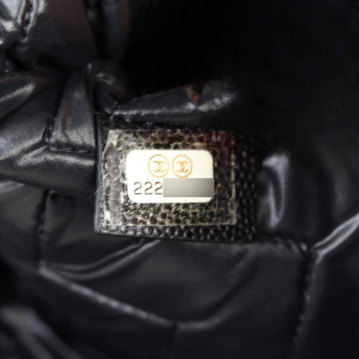 Chanel Classic O-Case Pouch Medium Chevron | Black