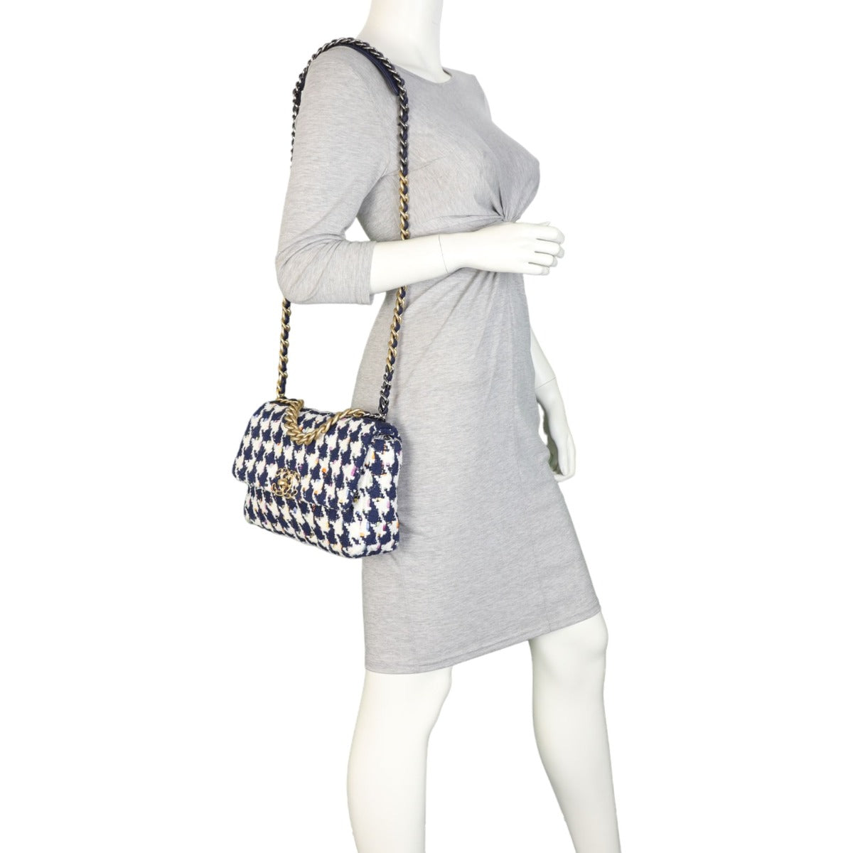 Chanel 19 Tweed Flap Bag Medium | Navy Blue White