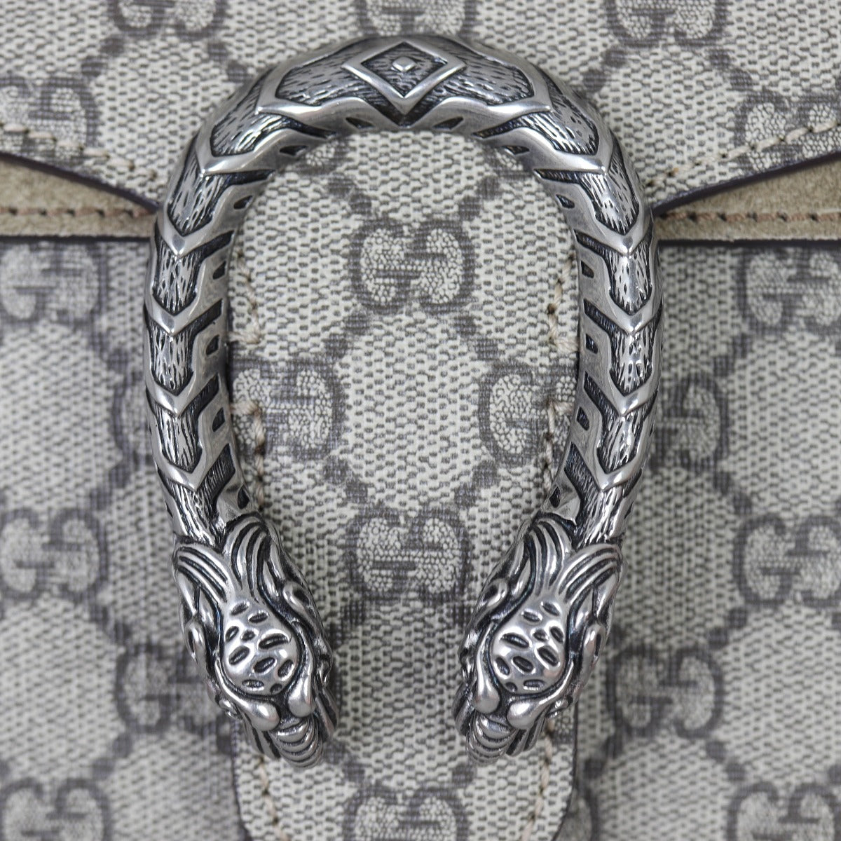 Gucci Dionysus GG Supreme Small Shoulder Bag Hardware