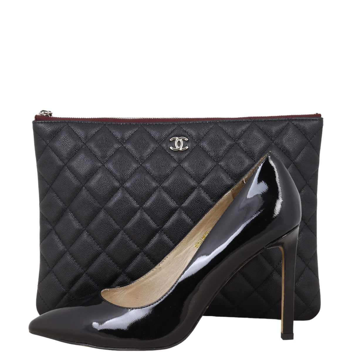 Chanel Classic O-Case Pouch Medium | Caviar