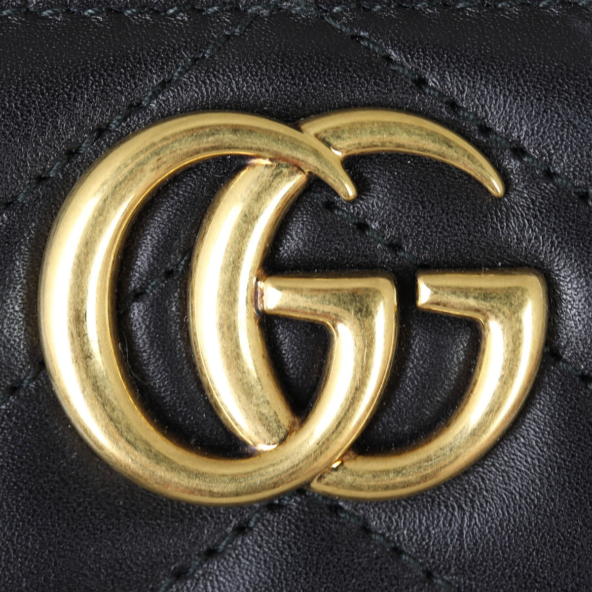 Gucci GG Marmont Zip Around Wallet Hardware
