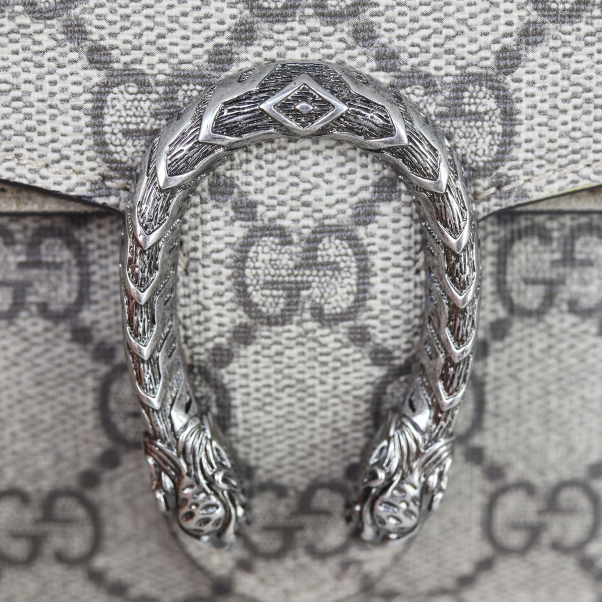 Gucci Dionysus GG Supreme Super Mini Bag Hardware