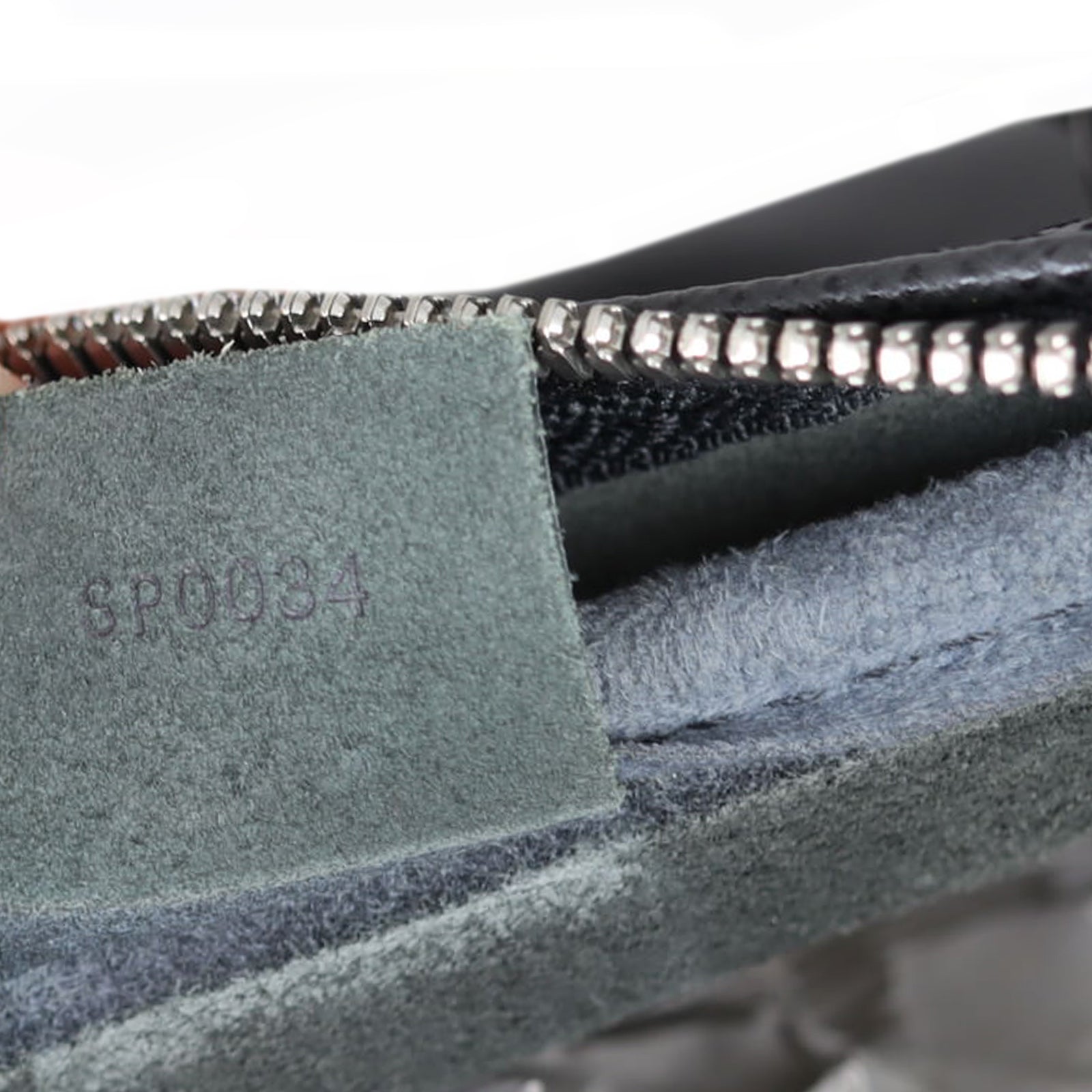 Louis Vuitton Kendall GM Taiga Date code